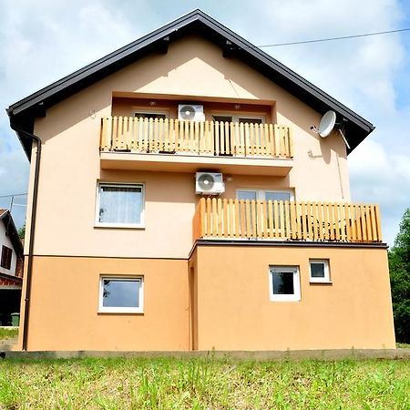 Apartments Zugec Selište Drežničko Exterior foto