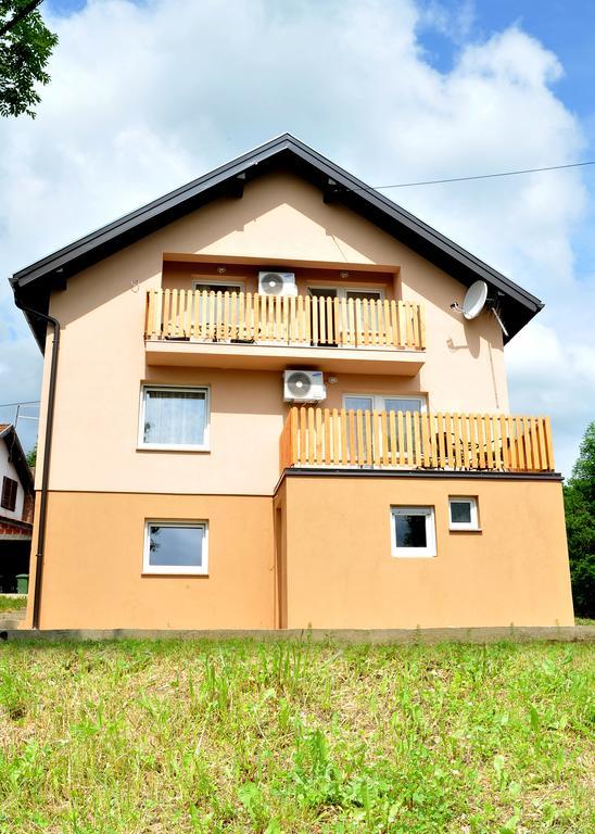 Apartments Zugec Selište Drežničko Exterior foto